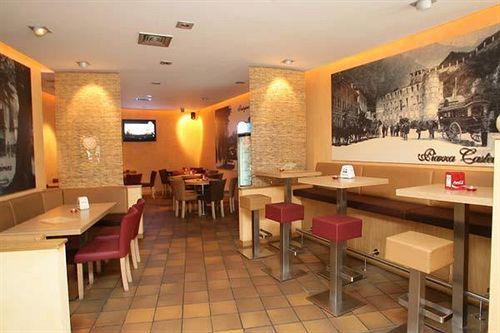 Crimea Wine Hotel Chiavenna Extérieur photo